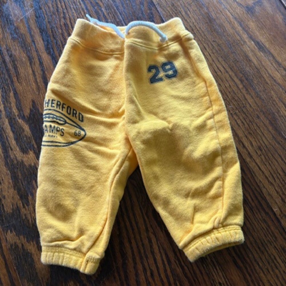 Baby size S 3-6 months Old Navy sweatpants yellow
